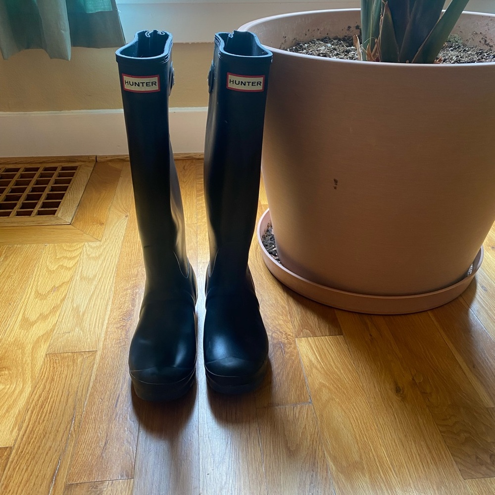 Hunter Navy Blue Wide-Calf Rain Boots - Size 39